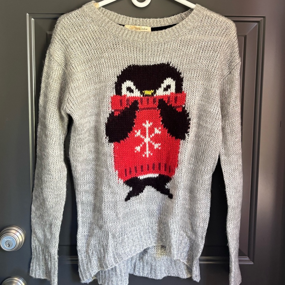 Grey penuin sweater